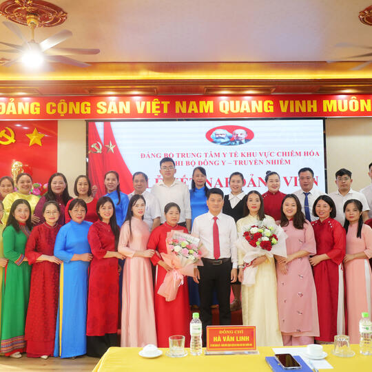 <a href="/dang-va-doan-the" title="Đảng và đoàn thể" rel="dofollow">Đảng và đoàn thể</a>